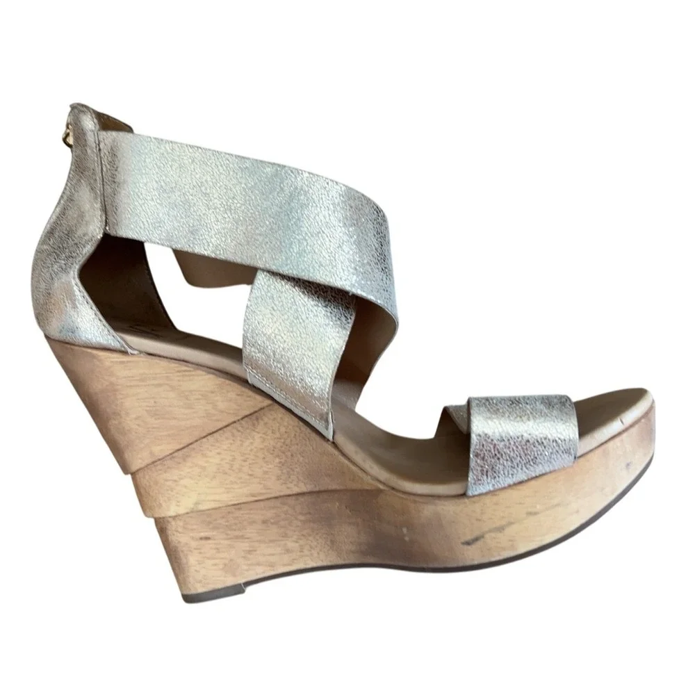 Diane‎ Von Furstenberg Wedge sandals gold women's size 9.5
